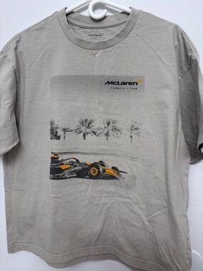 American Eagle Gray Graphic McLaren Formula 1 Tee Medium Boxy Fit